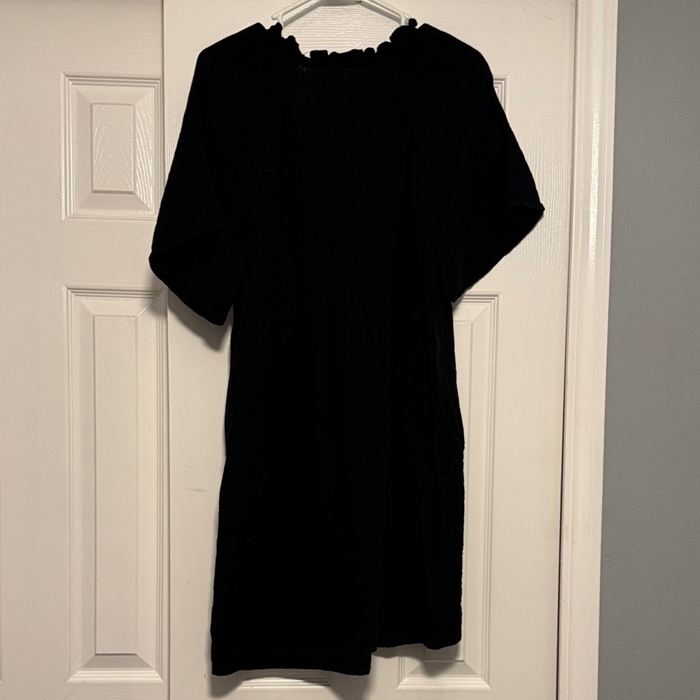 Old Navy Black V-Neck Dress - Picture 2 of 4